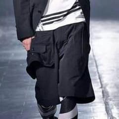 値下げいたしました。Y-3 ハーフパンツのサムネイル