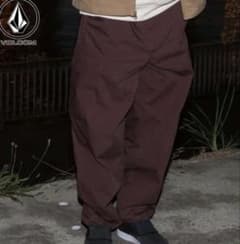 【新品未着用】VOLCOM TOKYO TRUE CARGO PANTS 撥水のサムネイル