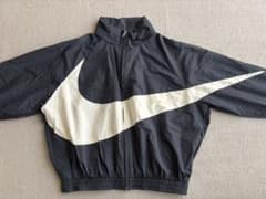 Nike ナイロンジャケット 黒/アイボリーのサムネイル
