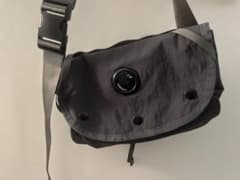 格安 C.P.company ブラック ボディバッグ ナイロンのサムネイル