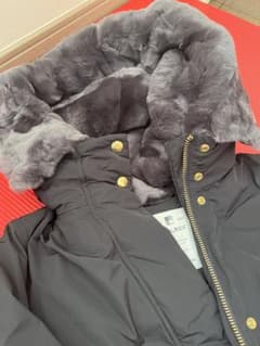 WOOLRICH ダウンコート ブラック ファー付きのサムネイル