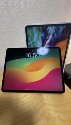 Apple iPad Pro 12.9インチ (第4世代) スペースグレーのサムネイル