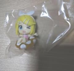 みんなでプール フィギュア　カプセルトイ　鏡音リンのサムネイル