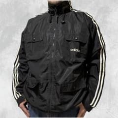 adidas 3ストライプ ブラック ナイロンジャケット 古着 90s XL相当のサムネイル