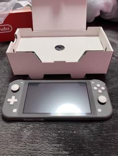 任天堂Switchライト本体＆純正ACアダプターのサムネイル