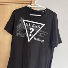GUESS ブラック Tシャツ ハワイのサムネイル
