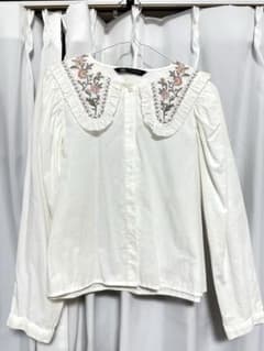 ZARA 刺繍襟 フリル 長袖 ブラウス ホワイトのサムネイル