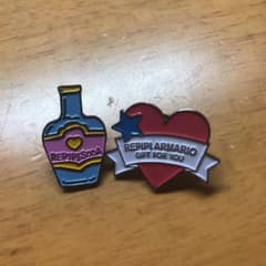 ピンバッジのサムネイル