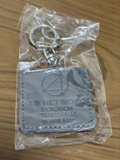 TMNETWORK 会場限定 ガチャ ガチャ合皮キーホルダーのサムネイル