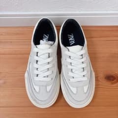 [新品未使用]ZARA♡キッズスニーカー19cmのサムネイル