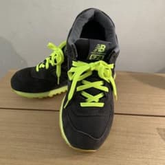 new balance 574 黒/蛍光イエロー スニーカーのサムネイル