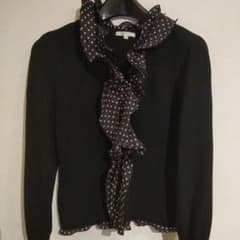 あお様専用 to be chic 黒ドット柄フリル長袖ニットのサムネイル