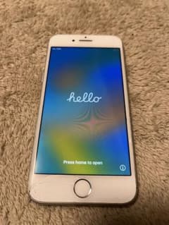 iPhone 8 シルバー 64 GB auのサムネイル