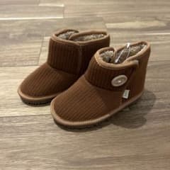 ムートンブーツのサムネイル
