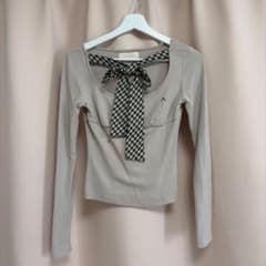 andmary Ami ribbon check tops beige - メルカリ