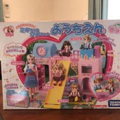 新品・未開封　ミキちゃんマキちゃんようちえん　リカちゃんのサムネイル