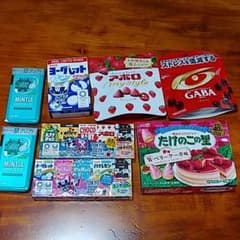 お菓子詰め合わせのサムネイル