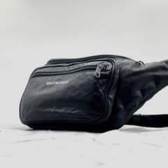 BALENCIAGA エクスプローラー ベルトバッグ ブラック 529550 - メルカリ