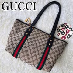美品✨GUCCI GG柄 シェリーライン キャンバス トートバッグ チャーム付のサムネイル