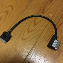 マメマメマーメ様専用アウディ純正iPodケーブルのサムネイル