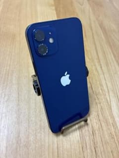 iPhone12 256G 本体　ブルー　充電ケーブル付きのサムネイル