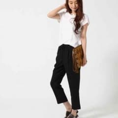 jeanasis ジーナシス weタックテーパードクロップドパンツのサムネイル