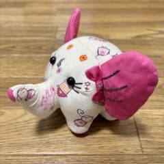 NaRaYa ゾウ ぬいぐるみ タイ土産のサムネイル
