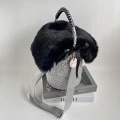 美品✨️】meong blue シルバー カゴバッグ ショルダー 公式ファー付