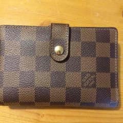 ルイヴィトン  ガマ口財布のサムネイル
