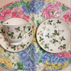 訳あり！ウェッジウッド ワイルドストロベリーのサムネイル