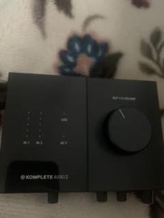 田中様専用。美品！！KOMPLETE AUDIO2 オーディオインターフェースのサムネイル