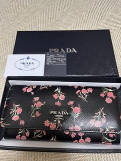 PRADA 長財布のサムネイル