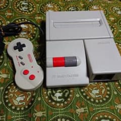 ニューファミコン本体のサムネイル