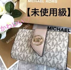 【未使用級】MICHAELKORS GREENWICH タブウォレットミディアムのサムネイル