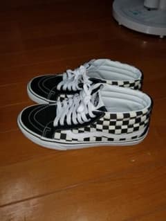 VANSのスニーカーのサムネイル