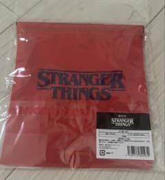 Stranger Things 파우치 레드 신품 미사용
