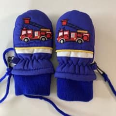 雪遊び　ミトンのサムネイル
