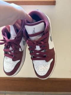 Nike Air Jordan 1 ホワイト/バーガンディのサムネイル
