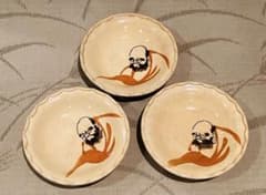 達磨図 輪花皿 3枚セット 陶器 小皿のサムネイル