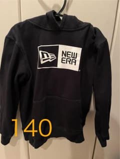 NEW ERA 黒 フード付きパーカー 140のサムネイル