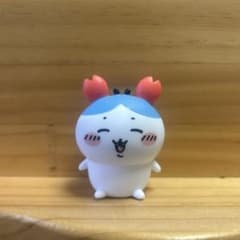 ちいかわ ハチワレ カニ フィギュアのサムネイル