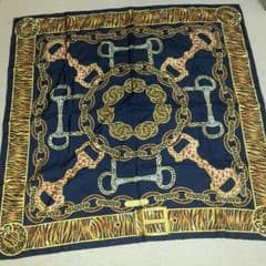 値下げ！GUCCI シルク スカーフのサムネイル