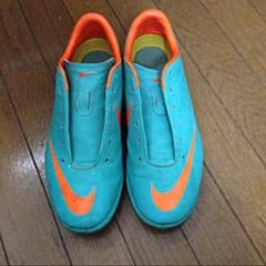 サッカートレーニングシューズ マーキュリアル 23cmのサムネイル