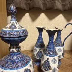 イランの伝統工芸品ミーナーカーリーの花瓶四点セット イランの伝統工芸品ミーナーカーリーの花瓶四点セット - メルカリ