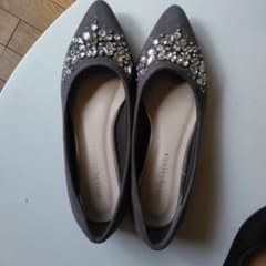 フラットシューズ