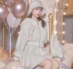 ミシェルマカロン ボアフーディセットアップのサムネイル