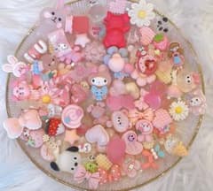 ♡ピンク系デコパーツ福袋♡約100個 主役級パーツ多め♡のサムネイル