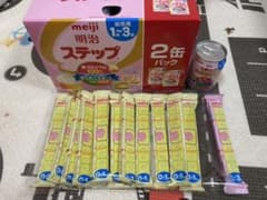 明治 ほほえみ　ステップ　ミルク　キューブ　缶のサムネイル