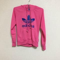 adidas パーカーのサムネイル