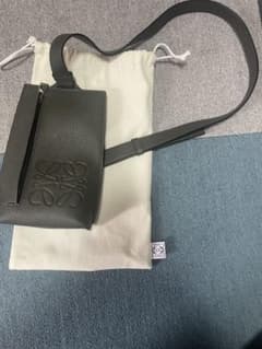 最終値下げLOEWE (ロエベ) バーティカルTポケットクロスボディバッグ
